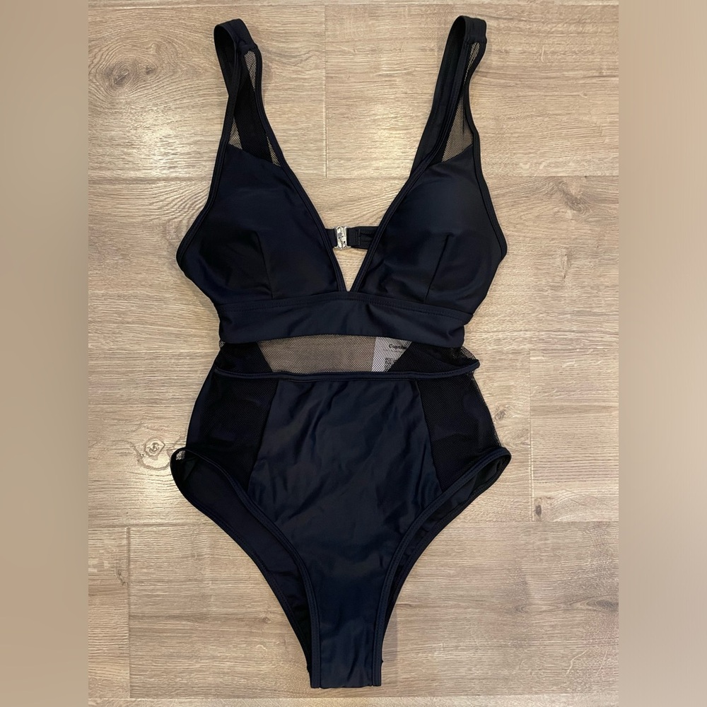 NWT Cupshe Swimsuit